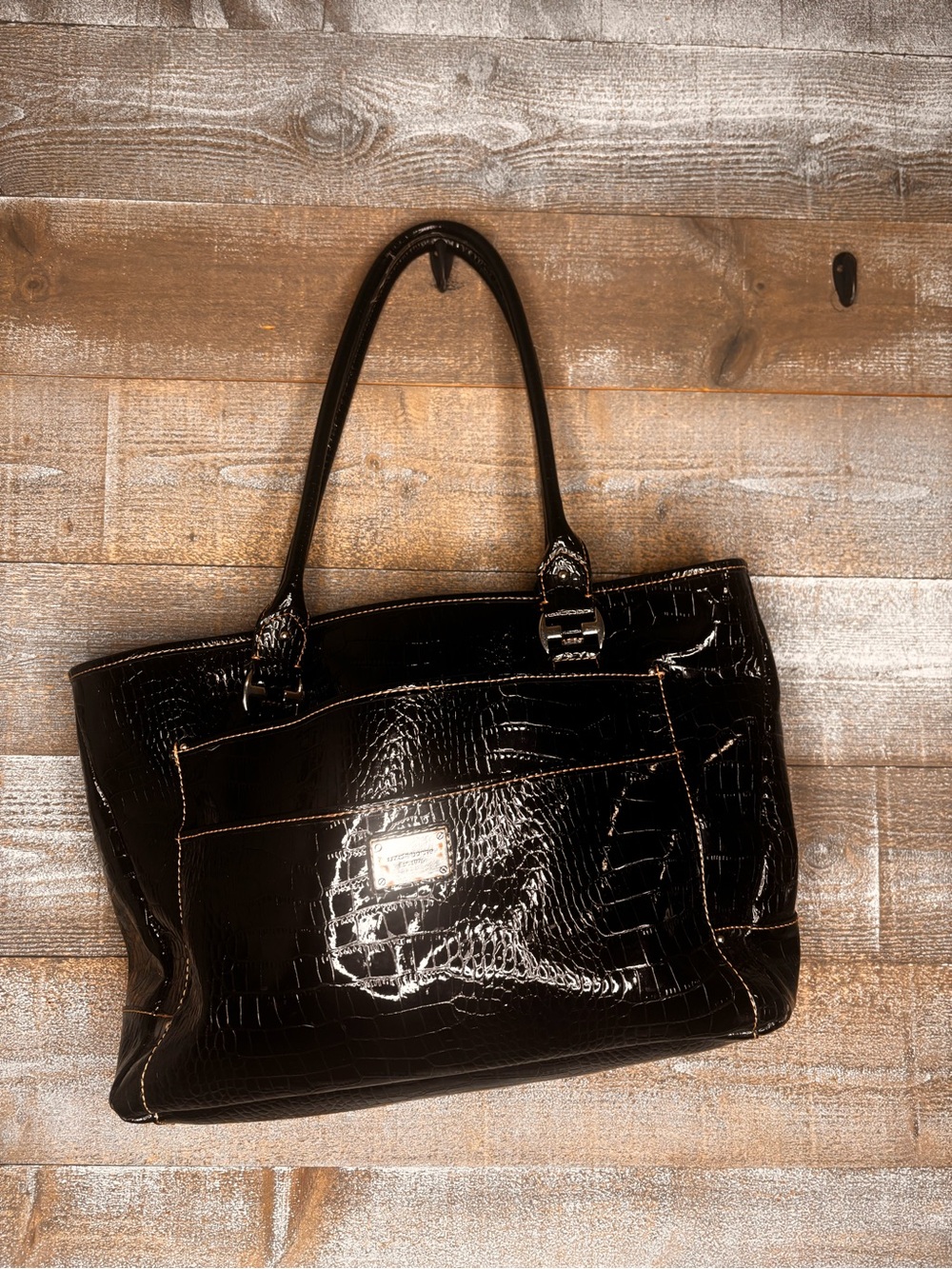 Liz Claiborne 2000s Y2K Black Croc-Embossed snakeskin Patent Tote hobo Bag